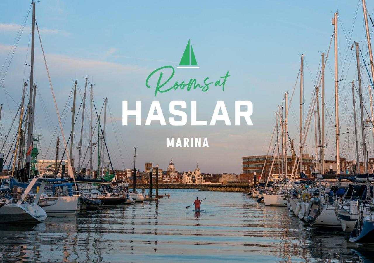 Rooms At Haslar Marina Gosport Bagian luar foto