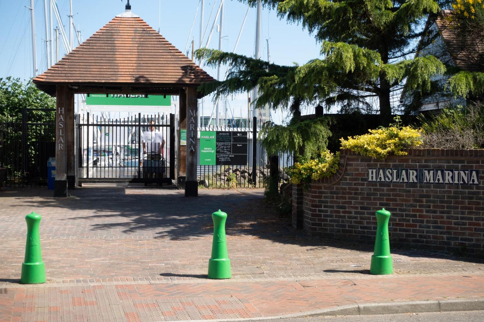 Rooms At Haslar Marina Gosport Bagian luar foto